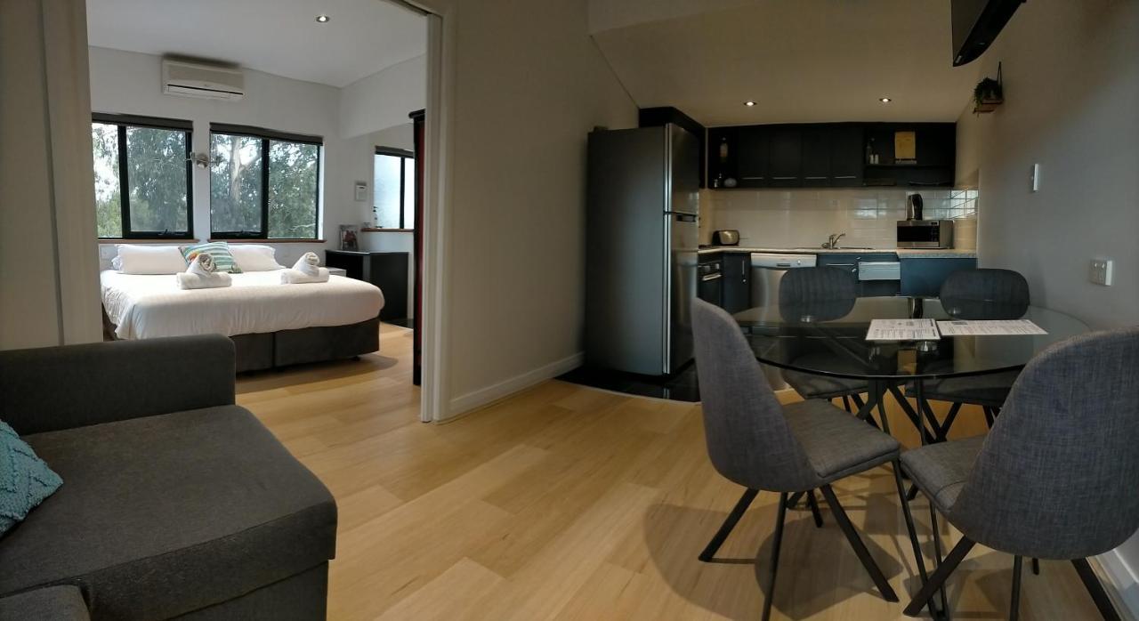 Dunsborough Apartments & Suites מראה חיצוני תמונה